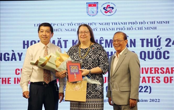 Promoting People-to-people Diplomacy between Vietnam – US