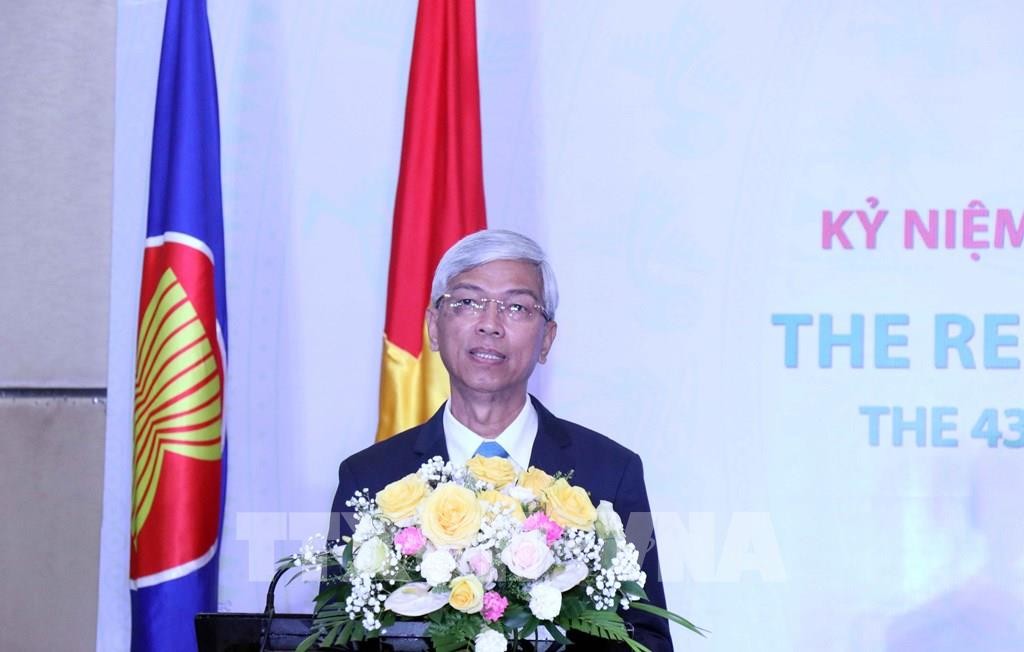 ho chi minh city shows appreciation to foreign agencies for covids support