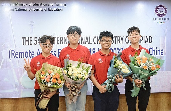 Vietnamese 10th Grader Wins Gold Medal at the International Physics Olympiad