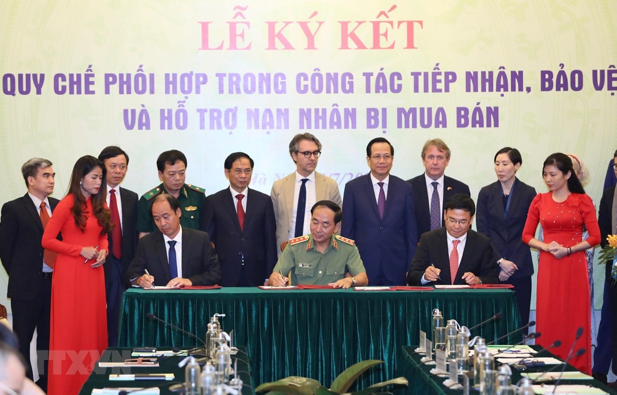 vietnam works to prevent human trafficking protect migrant workers