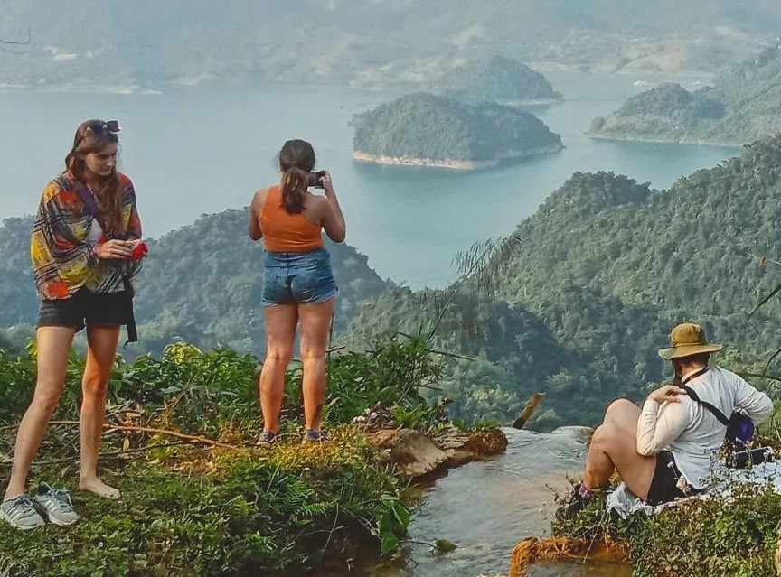 Du Lich Around: Mai Chau - The Ideal Weekend Retreat from the City