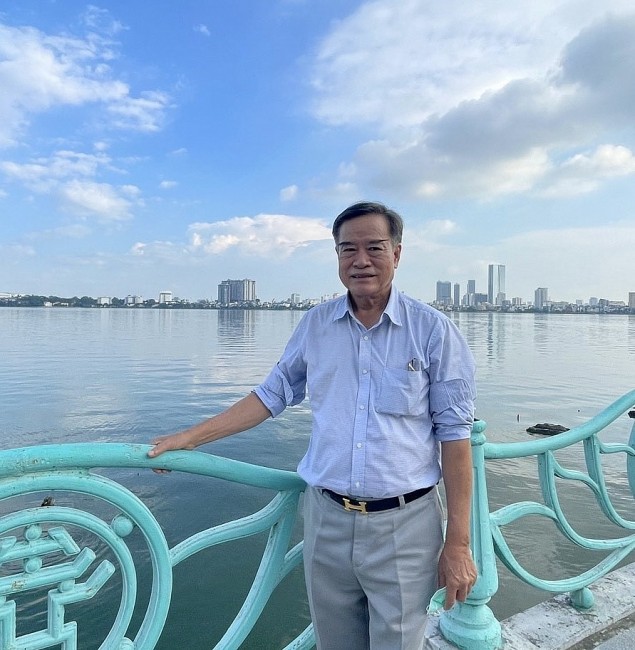 Vietnamese Businessman in Thailand Praises his Motherland