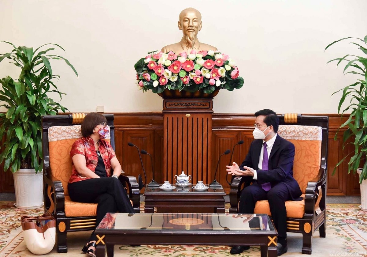 vietnam news today jul 27 vietnam attaches importance to apec cooperation