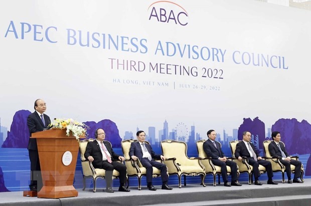 president highlights good opportunities for apec investors in vietnam