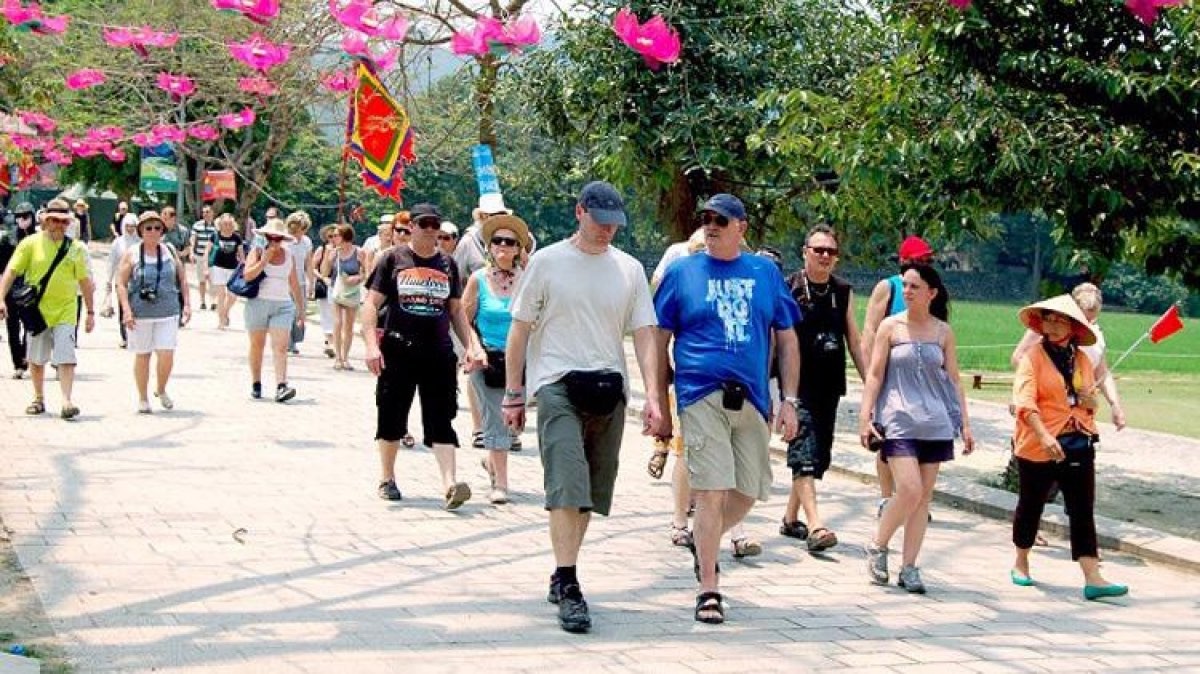 vietnam news today jul 31 foreign arrivals surge over seven month period