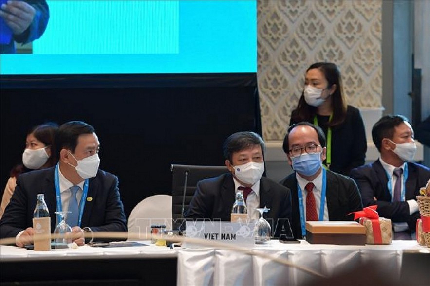 Vietnam Calls on APEC to Promote Tourism Market Opening