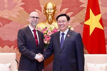 Vietnam Advocates Stronger Cooperation with Canada