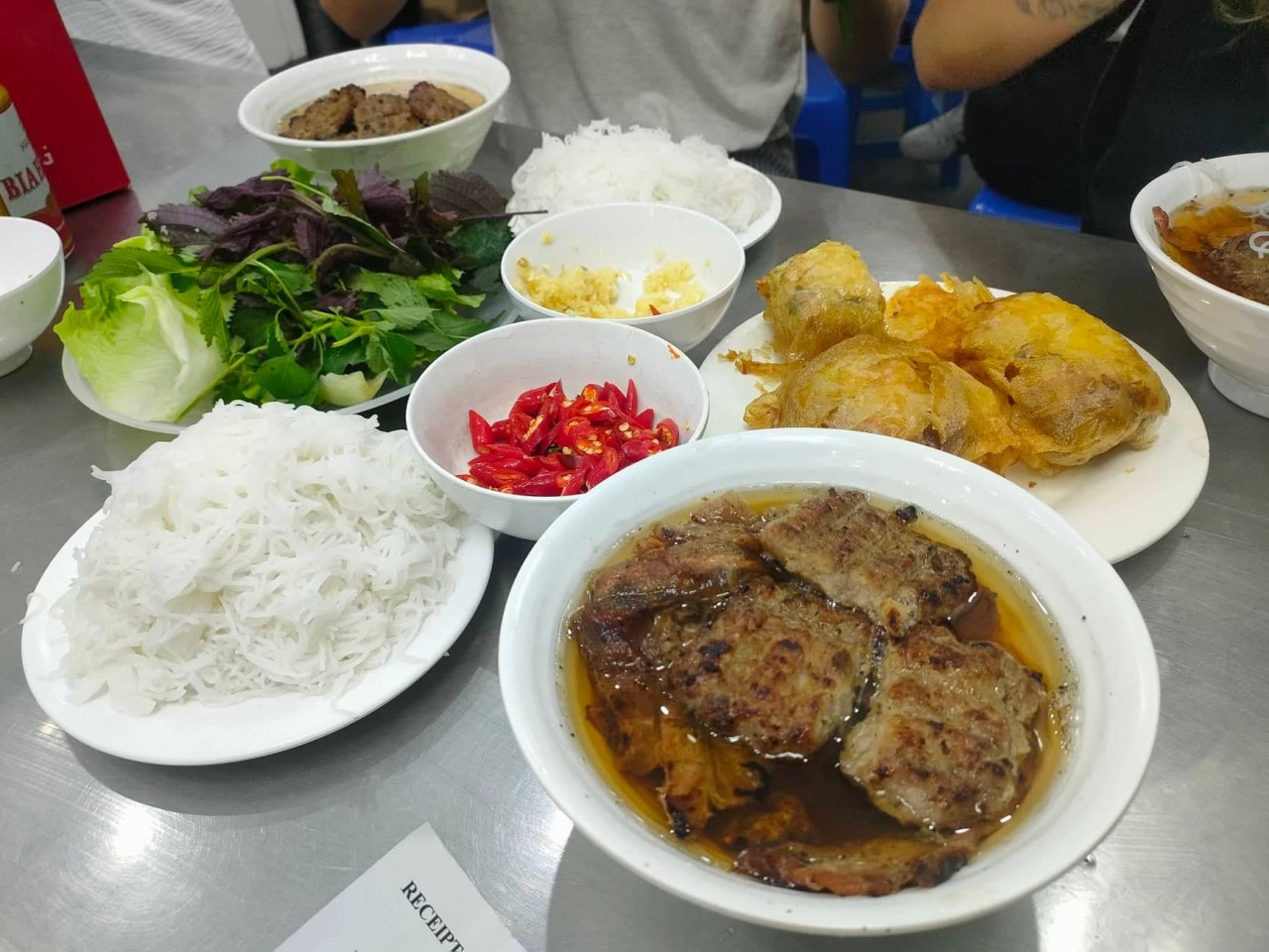 The massive portions of bun cha at Huong Lien (Photo: Jason Law)