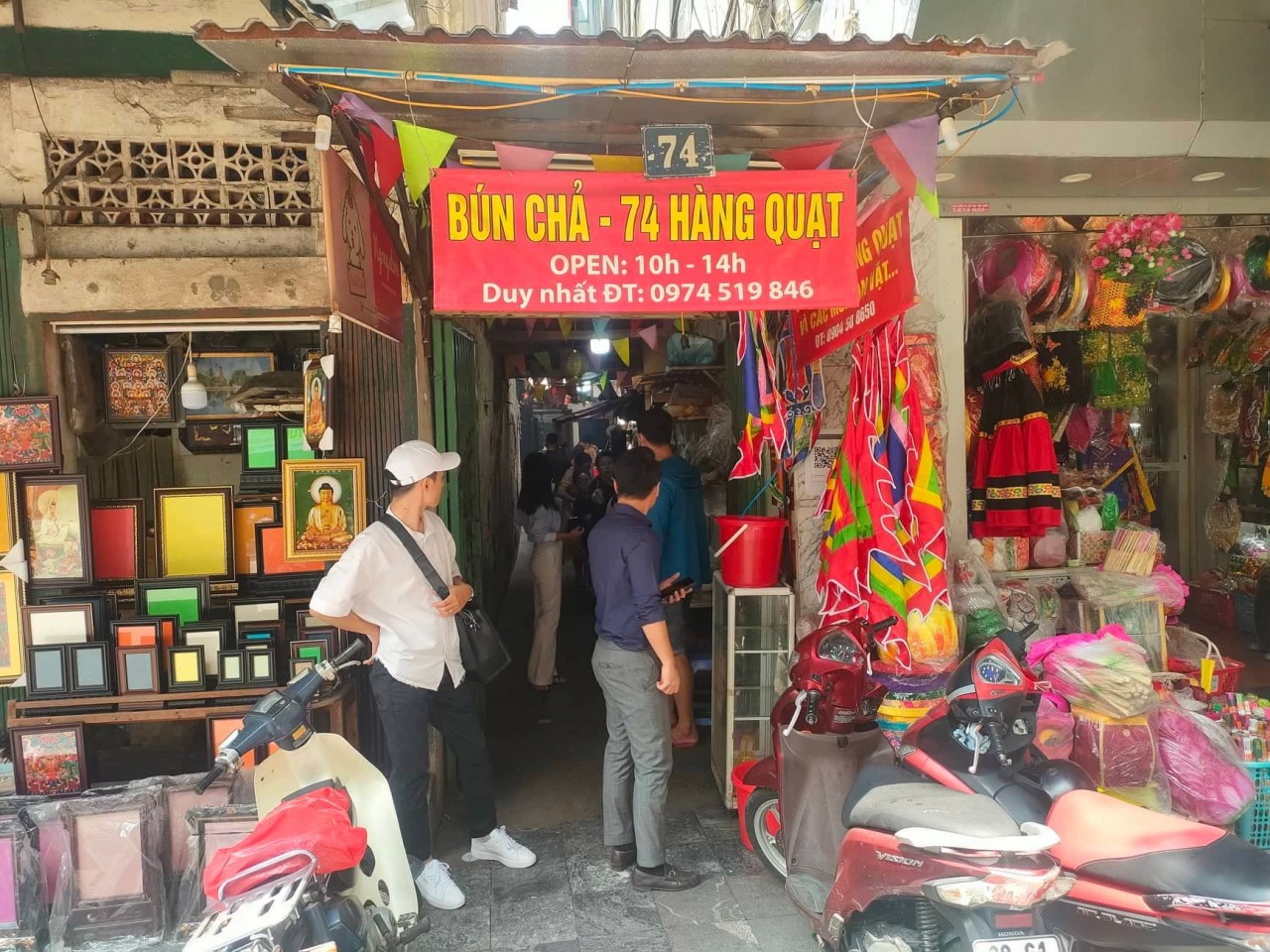The Hunt for the Perfect Bun Cha