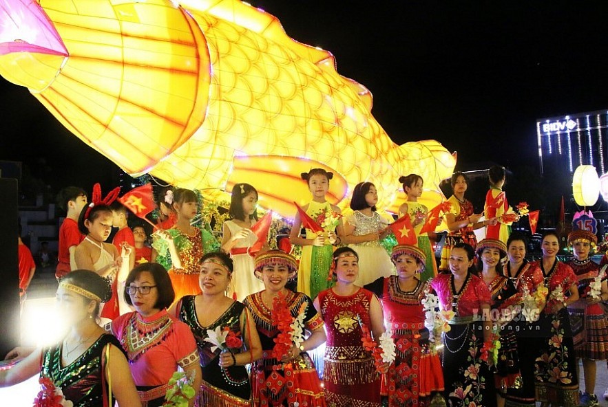 Amazing and Unique Mid-Autumn Festival in Tuyen Quang