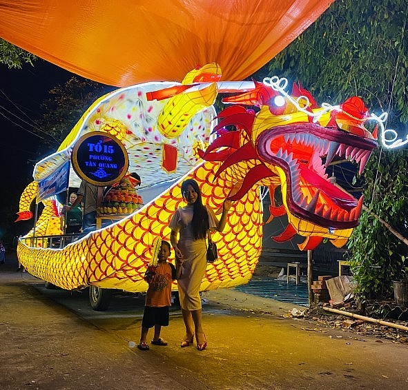 Amazing and Unique Mid-Autumn Festival in Tuyen Quang