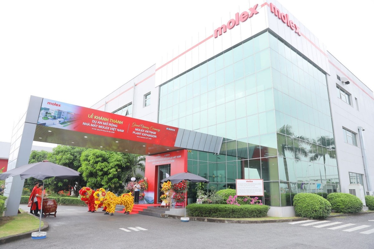 vietnam news today oct 5 foreign hi tech firms expand investment in vietnamese market