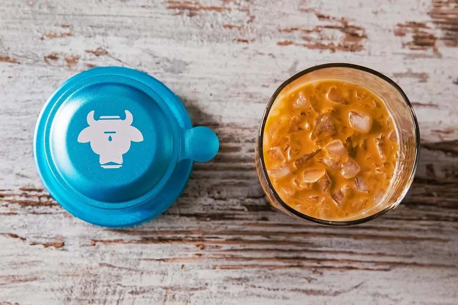 chicagos first pandemic born vietnamese coffee shop to open
