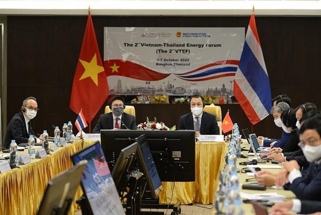 Vietnam, Thailand Hold Second Energy Forum in Bangkok
