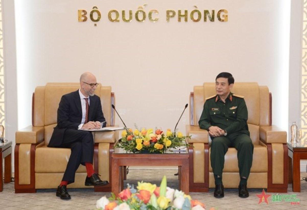 Vietnam, Canada Eye To Strengthen Defence Cooperation