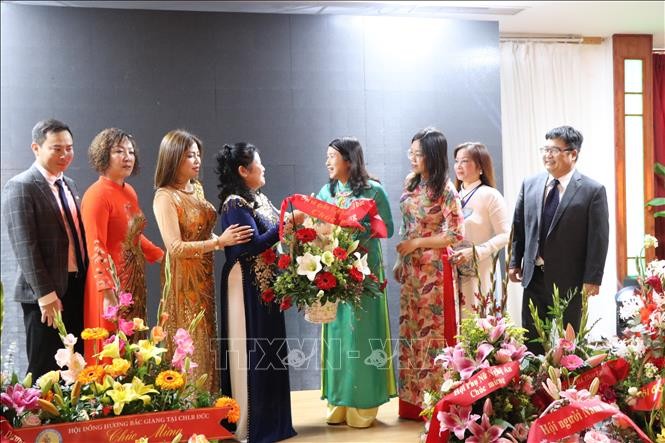 Honoring the Beauty of Vietnamese Women in Germany
