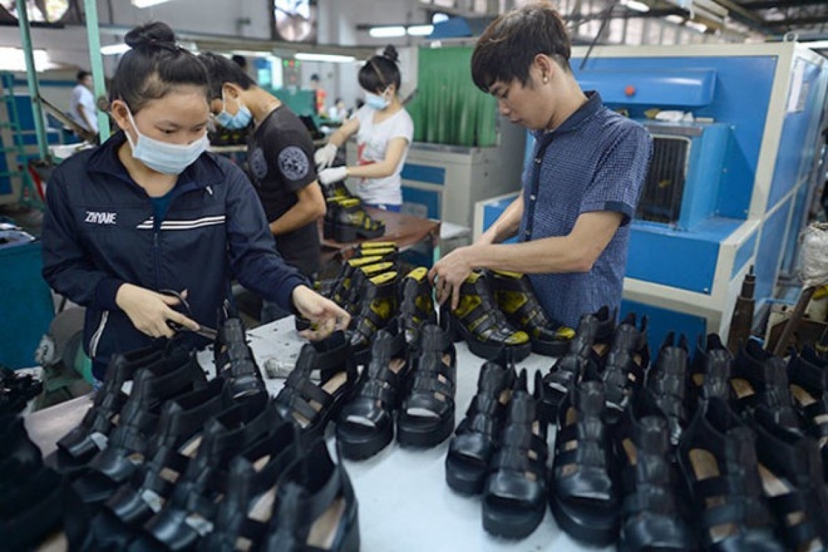 vietnam news today oct 24 exports bring in more than us 14 billion in first half of october