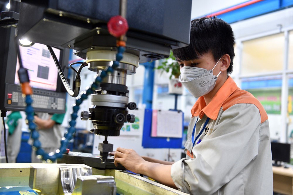 vietnam news today oct 27 vietnam not yet ready to announce end of covid 19 pandemic