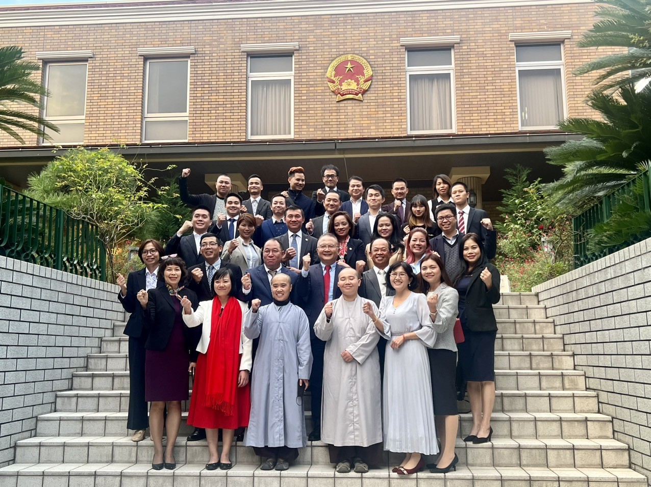 The delegation of SCOV has a meeting with representatives of Vietnamese associations in Japan
