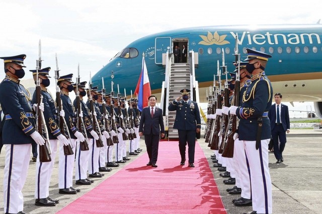 vietnam news today nov 24 top vietnamese legislator arrives in manila for official visit to philippines