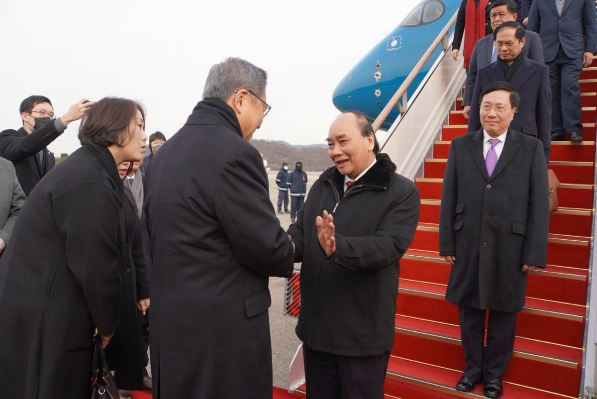 vietnam news today dec 5 state president warmly welcomed in seoul on rok visit