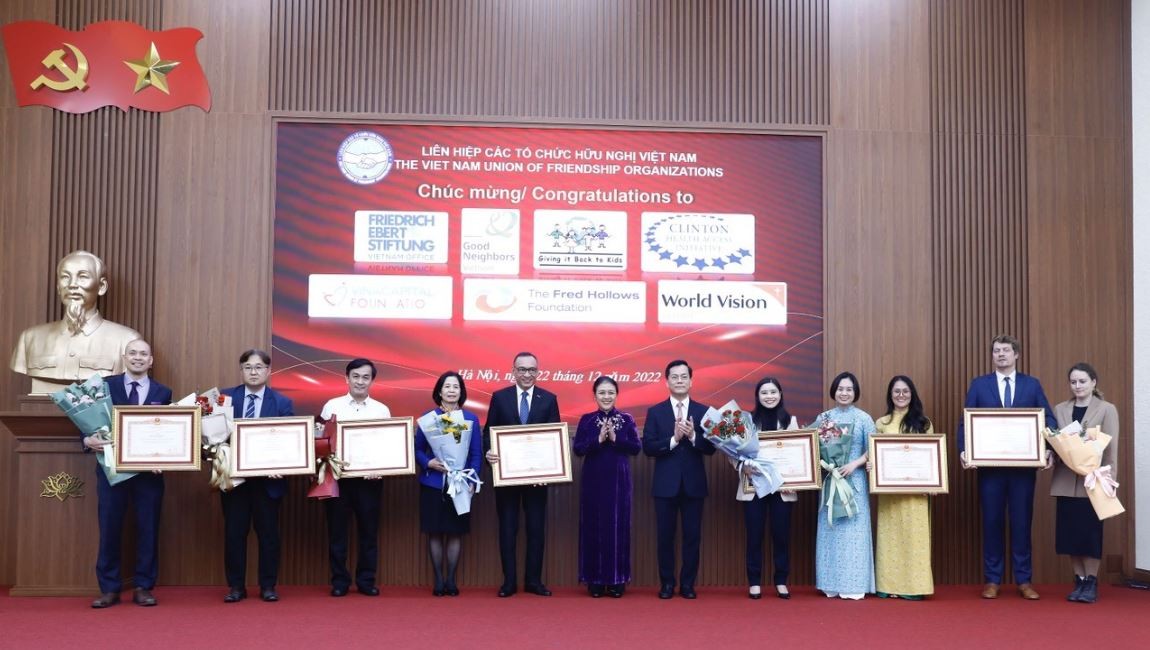37 Foreign NGOs Honored for Valuable Contributions to Vietnam's Development