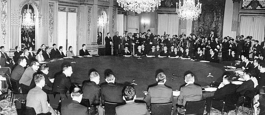The first meeting of the Four-Party Conference on Vietnam took place on January 18, 1969 at the International Convention Center in Paris (France) (Photo: Van Luong/VNA).
