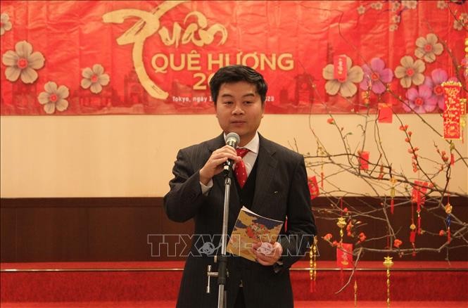 strengthening the cohesion of the vietnamese community in japan