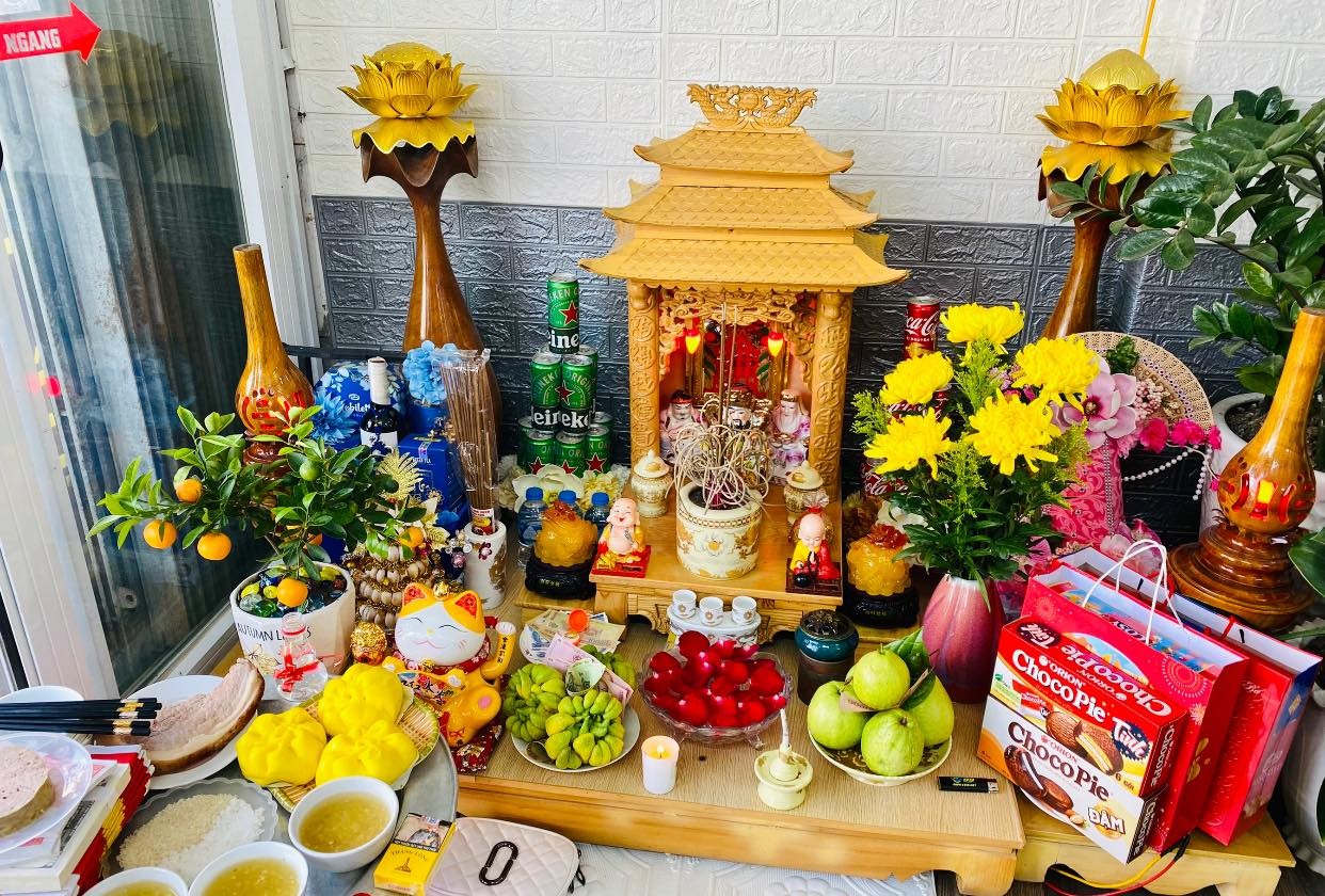 what to know about god of wealth day