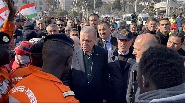 President of Turkey Tayyip Erdogan thanks domestic and international search and rescue teams. (Photo: VNA)