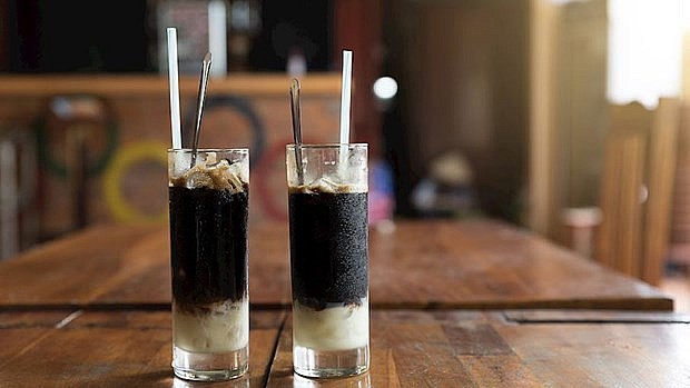 Vietnamese iced coffee is rated 4.6 out of 5 stars by culinary experts. (www.tasteatlas.com)