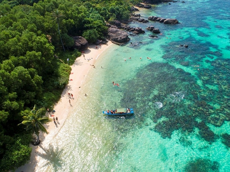 The attractive natural beauty of the An Thoi archipelago of Phu Quoc captivates tourists.