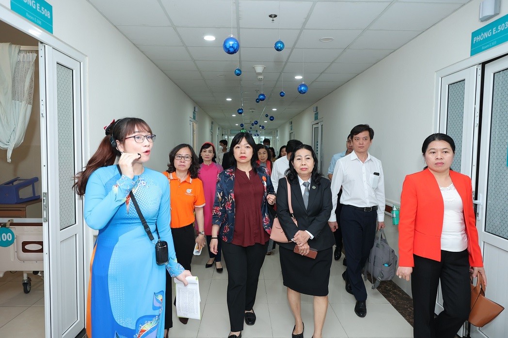 The delegates visit the one-stop model to support women and children experiencing violence in Ho Chi Minh City. Photo: UN Women Vietnam