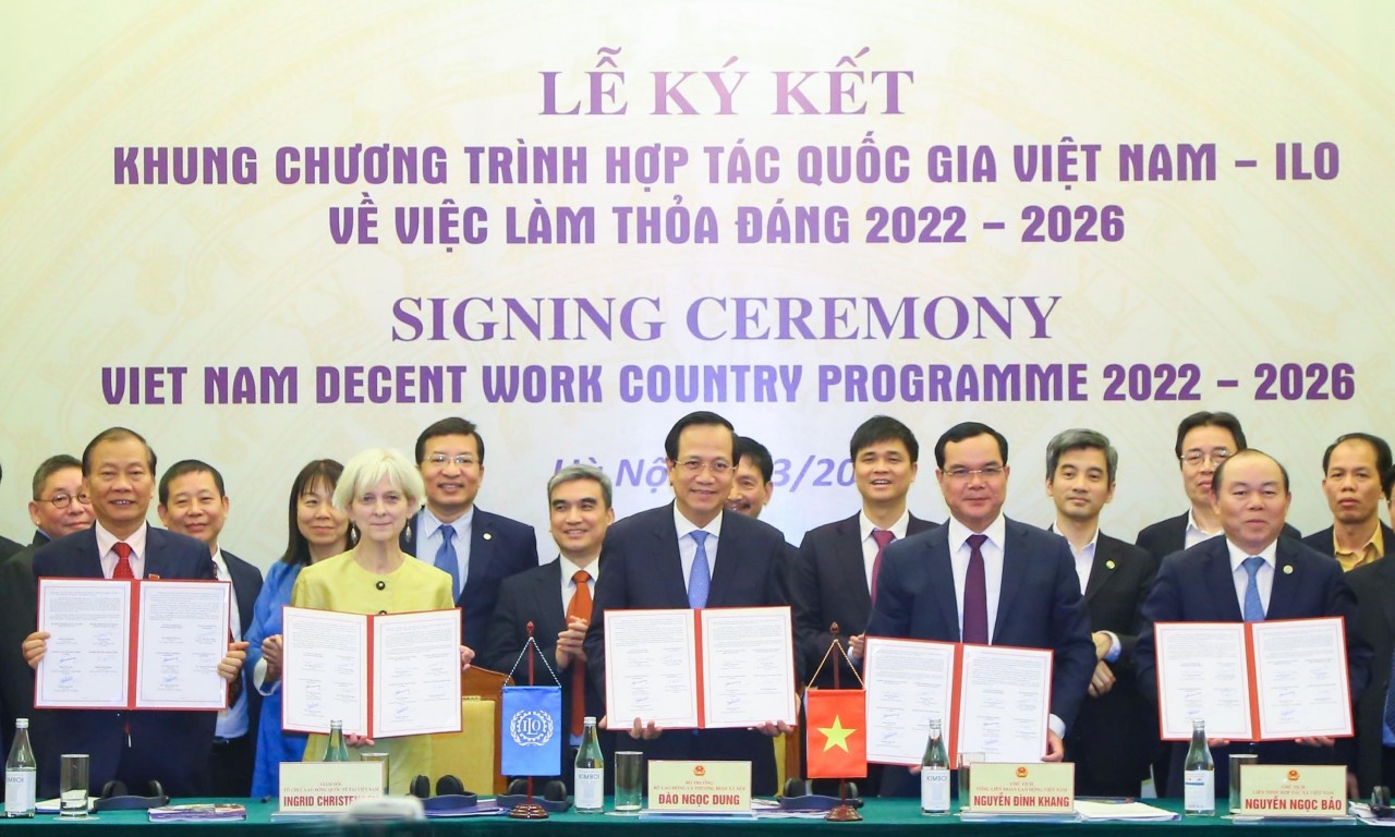 Vietnam and ILO Cooperate to Create Jobs and Ensure Social Security