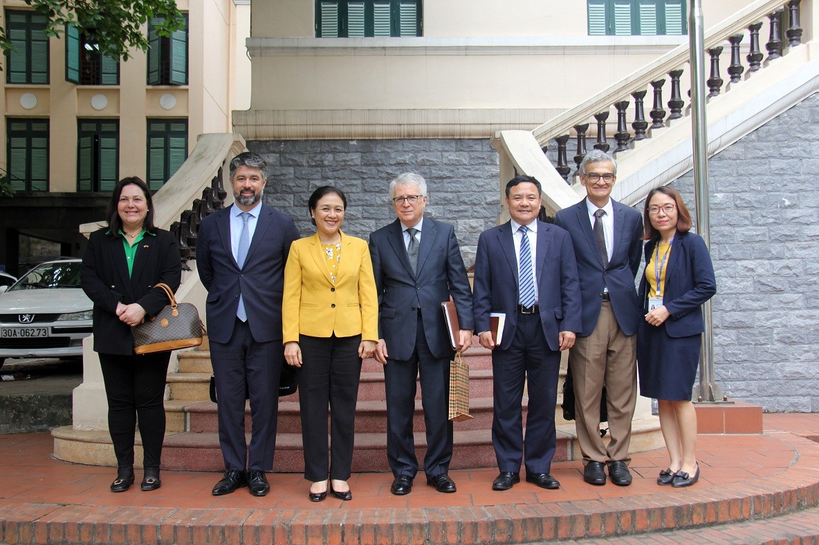 vietnam willing to act as bridge for asean brazil relations