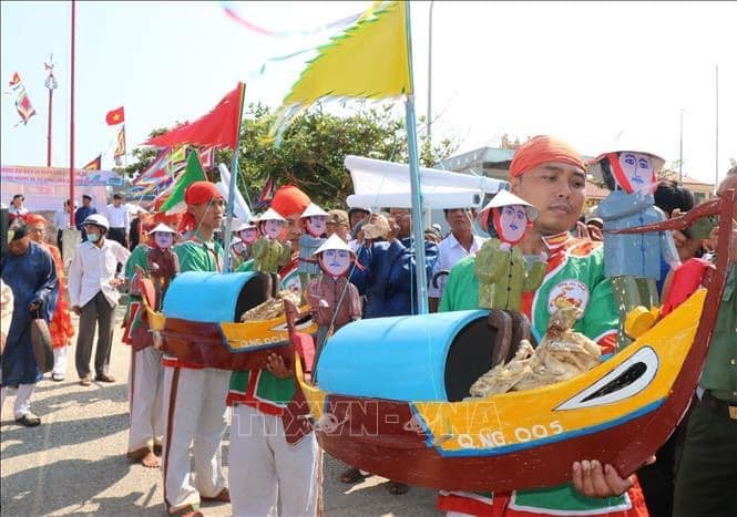 Feast and Commemoration Festival for Hoang Sa Archipelago's Soldiers Held