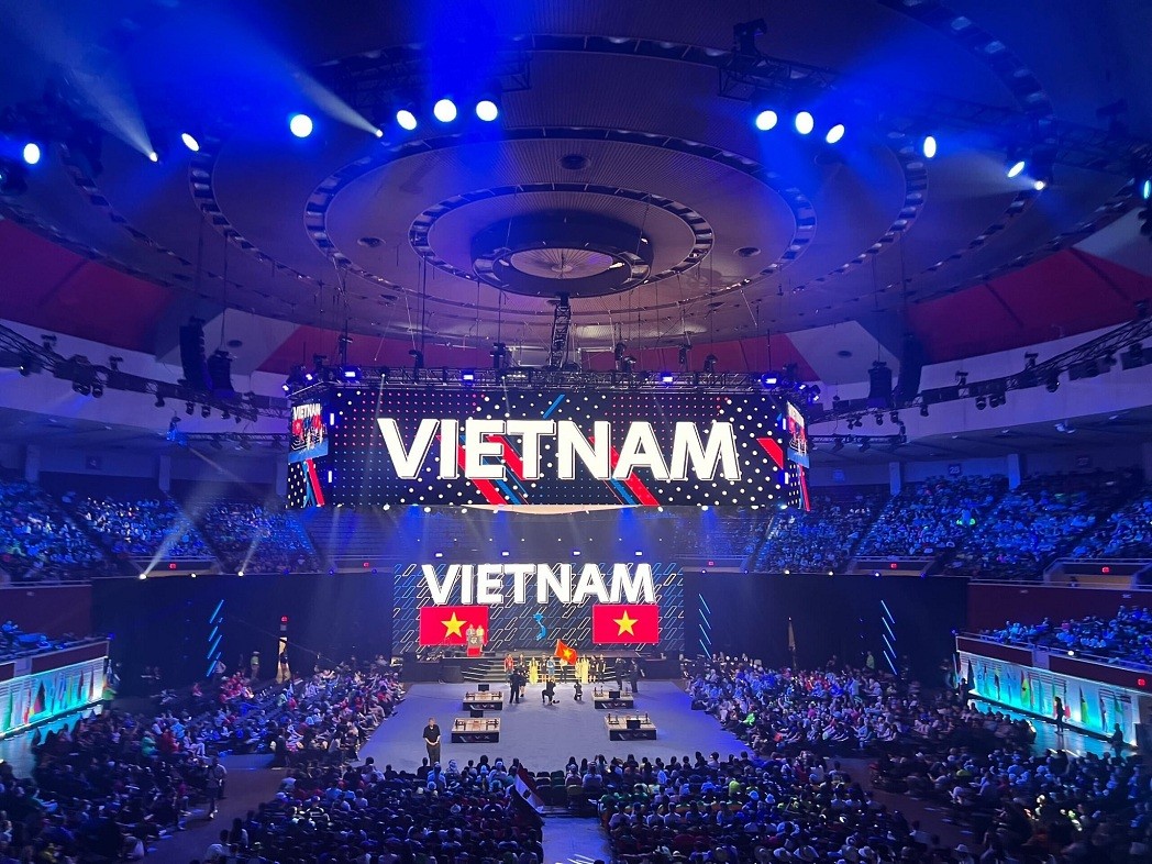 Held annually, the VEX Robotics World Championship, the largest robotics competition in the world, attracts more than 3,000 teams from over 60 countries.