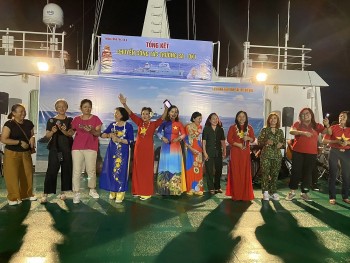 Truong Sa Archipelago: Rendezvous of Overseas Vietnamese