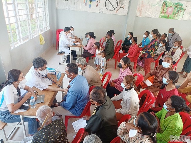 Over 2,000 Cambodian People Receive Free Medical Examination