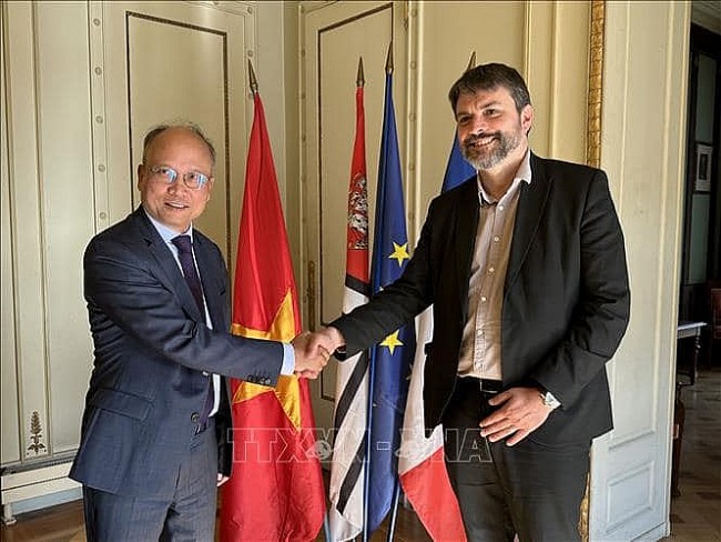 Vietnam Facilitates Ties with Nantes City of France