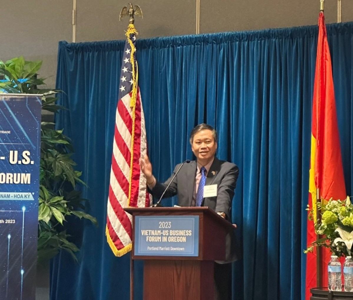 Hoang Anh Tuan, Vietnamese Consul General in San Francisco addresses the 2023 Vietnam - US Business Forum. Source: VOV