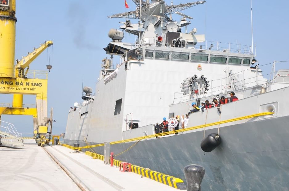 Two Indian Naval Ships Begin Visit to Da Nang City