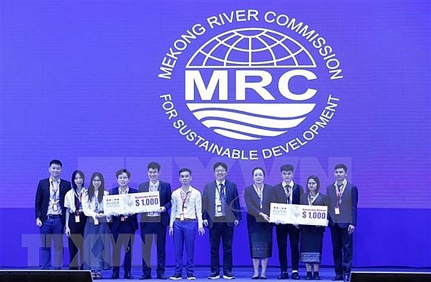 Vietnamese Students Win Prizes at Int’l Science, Engineering Fair