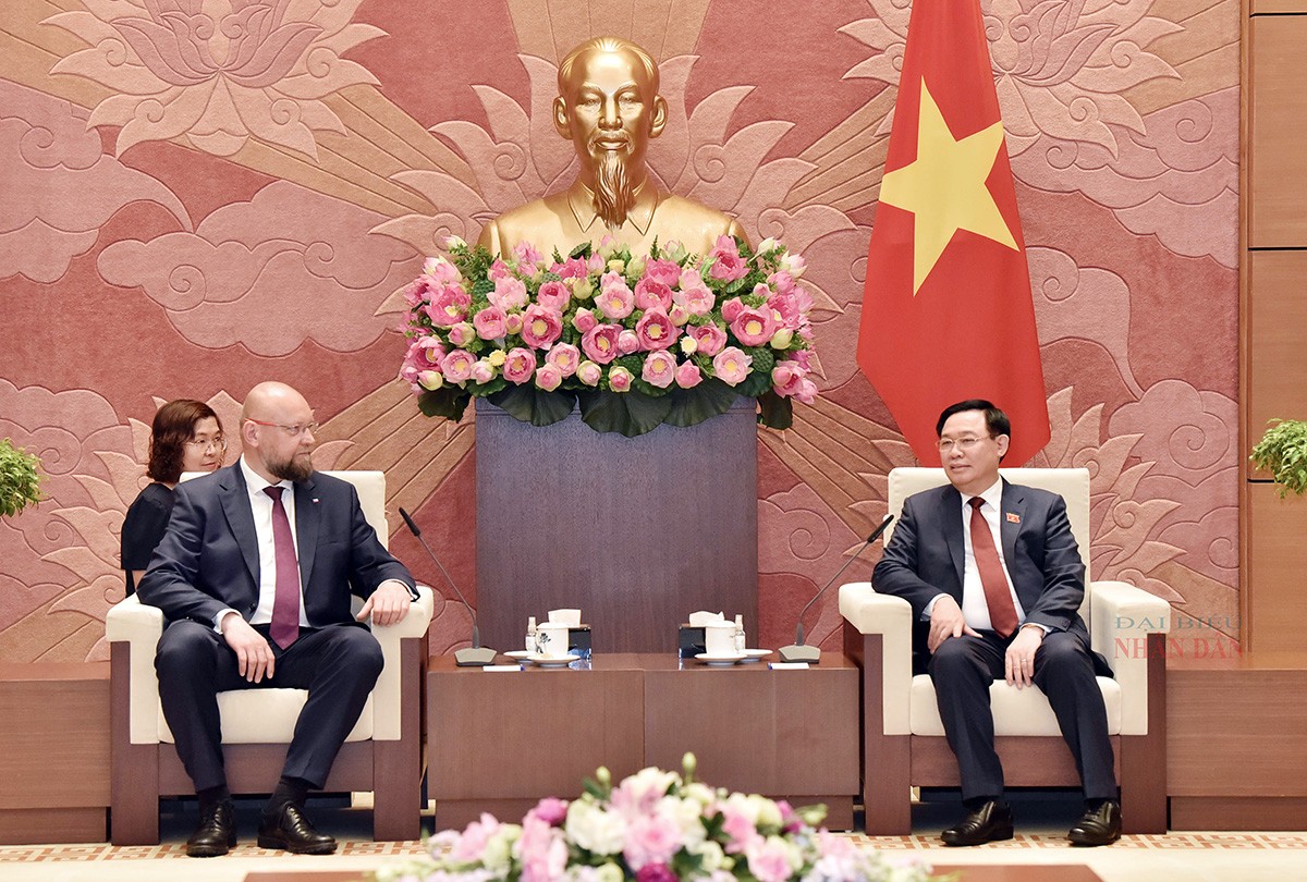 Ho Chi Minh City Eyes stronger Cooperation with Czech