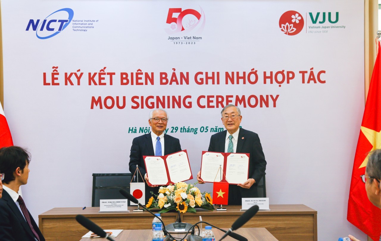 Vietnam, Japan to Further Promote University Training for Information Technology