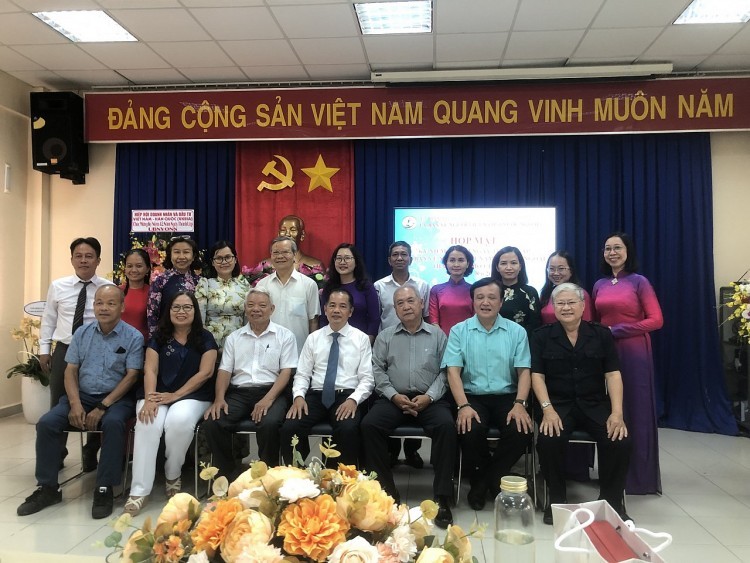 A “Bridge” to Attract and Promote Overseas Vietnamese Resources