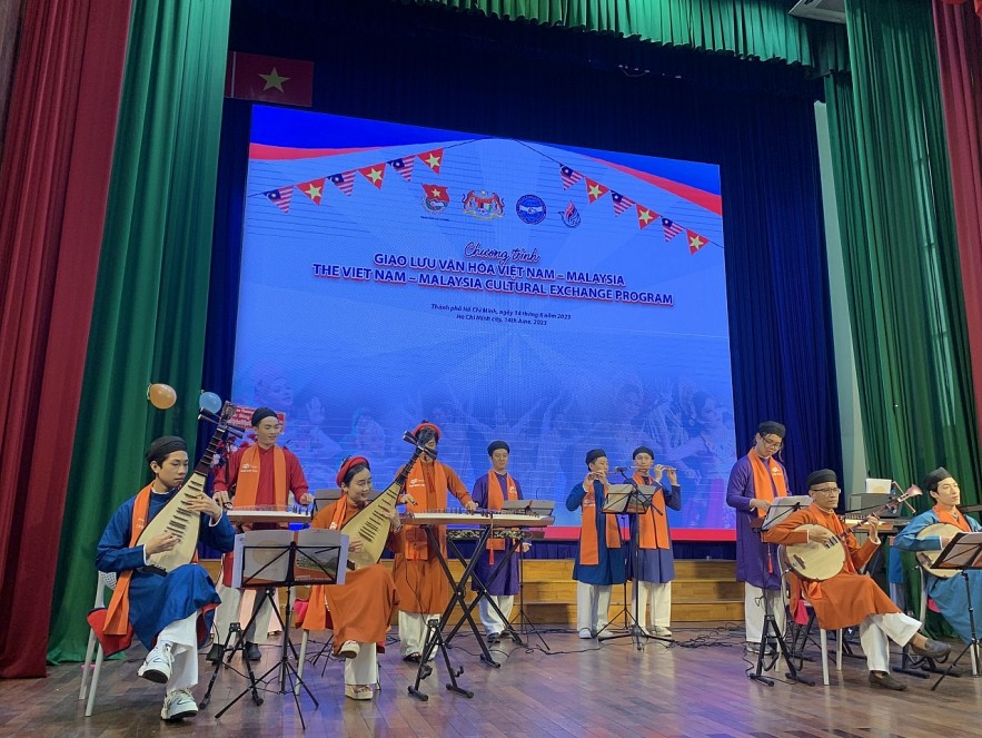 Cultural Exchange Programme Brings Vietnamese, Malaysians Closer