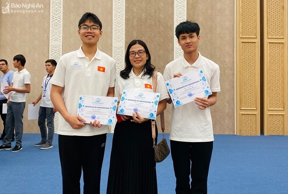 vietnam bags 8 medals at intl chemistry olympiad in uzbekistan