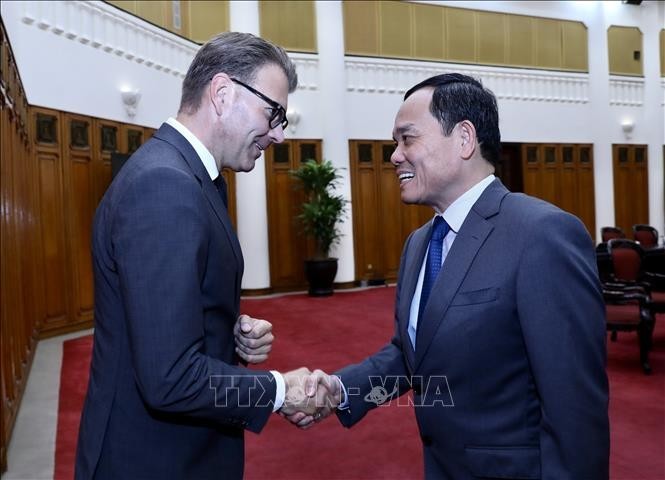 ep to help vietnam with removing yellow card on seafood