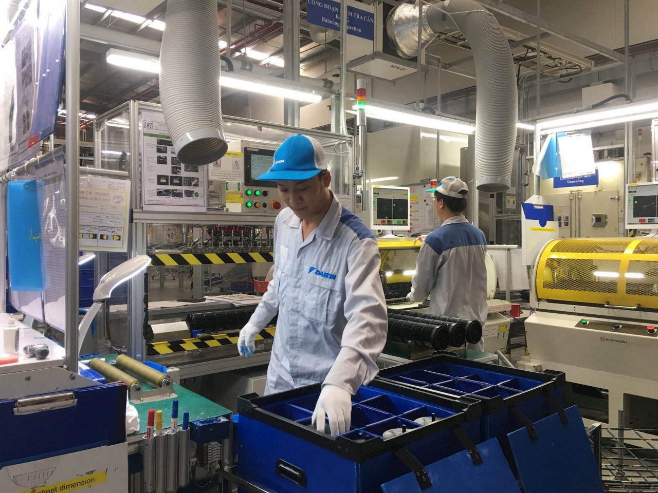 foreign companies seek ways to enter vietnamese market